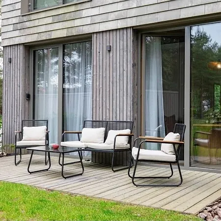 Cozy Spot In Pinewood Daire